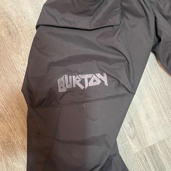 Burton Women’s Black Snowboarding pants - Picture 5 of 5
